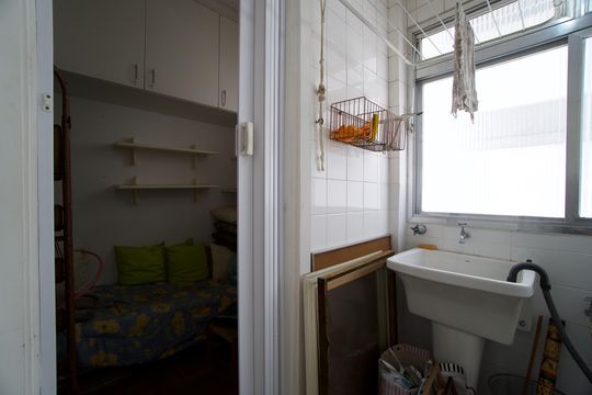 Área de Serviço de apartamento para alugar com 2 quartos, 80m² em Cerqueira César, São Paulo