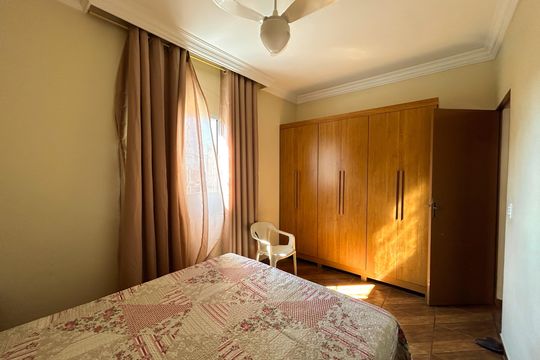 Casa à venda com 5 quartos, 228m² em São Benedito, Belo Horizonte