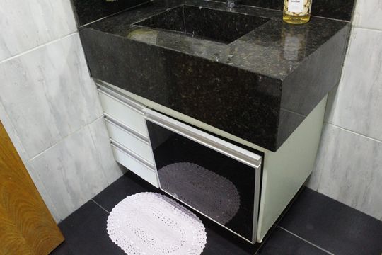 Banheiro Social de casa para alugar com 2 quartos, 90m² em Taquara, Rio de Janeiro