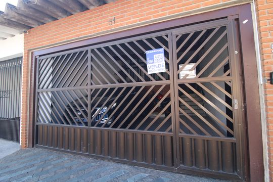 Fachada de casa à venda com 2 quartos, 138m² em Vila dos Andradas, São Paulo