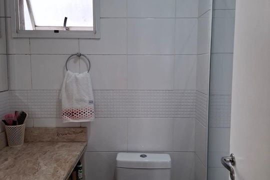 Banheiro de apartamento à venda com 3 quartos, 76m² em Vila Augusta, Guarulhos