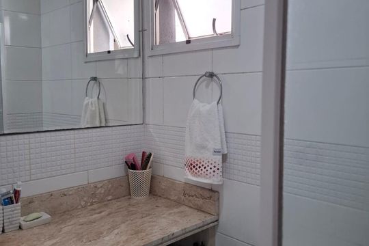 Banheiro de apartamento à venda com 3 quartos, 76m² em Vila Augusta, Guarulhos