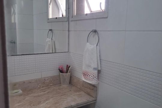 Banheiro de apartamento à venda com 3 quartos, 76m² em Vila Augusta, Guarulhos