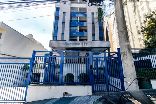 Fachada e portaria de apartamento para alugar com 2 quartos, 70m² em Vila Progredior, São Paulo