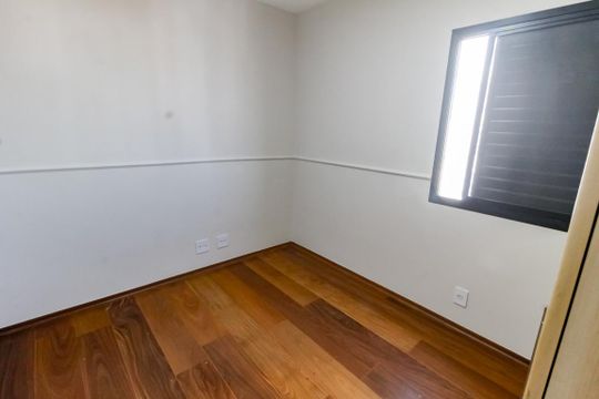 Quarto 1 de apartamento para alugar com 2 quartos, 70m² em Vila Progredior, São Paulo