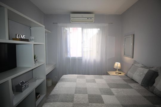 Quarto 1 de apartamento à venda com 2 quartos, 58m² em Jardim Carvalho, Porto Alegre