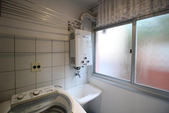 Área de Serviço de apartamento à venda com 2 quartos, 58m² em Jardim Carvalho, Porto Alegre
