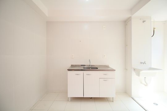 Cozinha de apartamento para alugar com 2 quartos, 27m² em Jardim Parque Morumbi, São Paulo