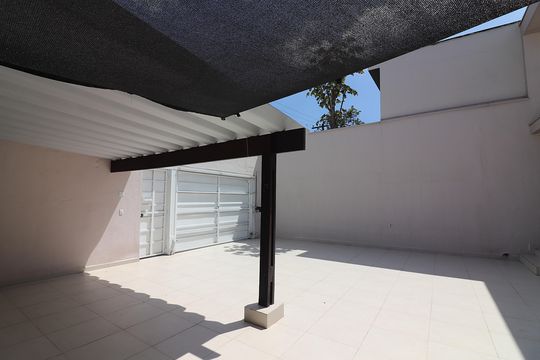 Garagem de casa à venda com 3 quartos, 275m² em Jardim Orlandina, São Bernardo do Campo