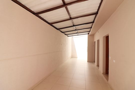 Quintal  de casa à venda com 3 quartos, 275m² em Jardim Orlandina, São Bernardo do Campo