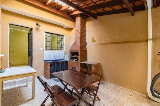 Casa à venda com 3 quartos, 134m² em Parque Jabaquara, São Paulo
