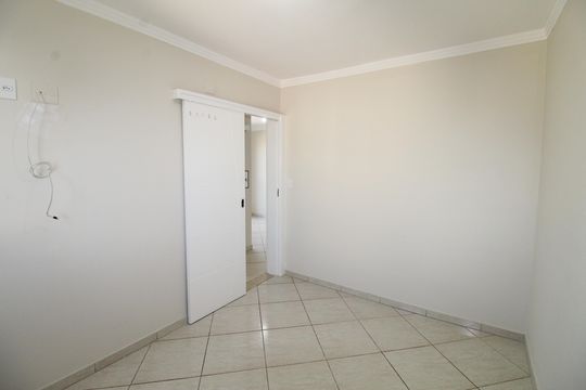 Quarto 1 de apartamento para alugar com 2 quartos, 53m² em Vila Rossi, São José dos Campos