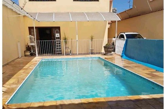 Casa à venda com 5 quartos, 363m² em Vila Antonieta, São Paulo