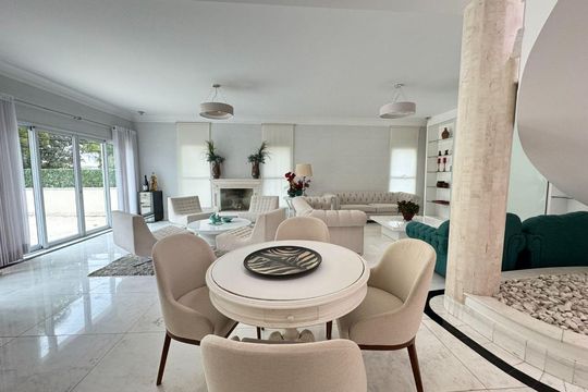 Casa para alugar com 4 quartos, 530m² em São Paulo II, Cotia