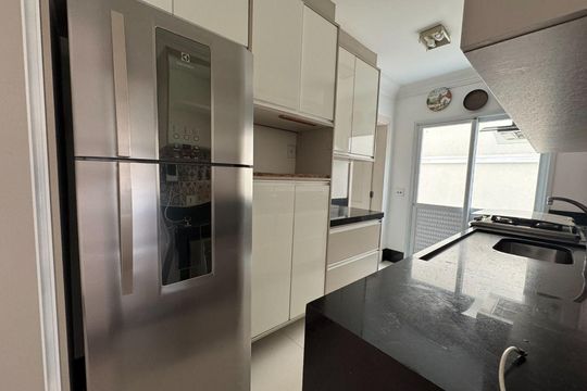 Casa para alugar com 4 quartos, 530m² em São Paulo II, Cotia