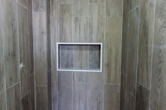 banheiro de kitnet/studio para alugar com 1 quarto, 34m² em Vila Anglo Brasileira, São Paulo