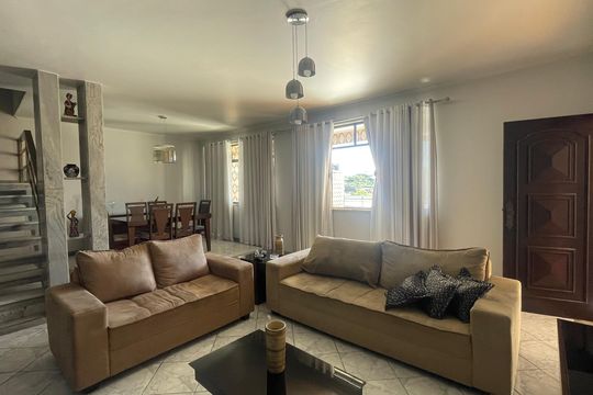 Casa à venda com 6 quartos, 400m² em Tauá, Rio de Janeiro