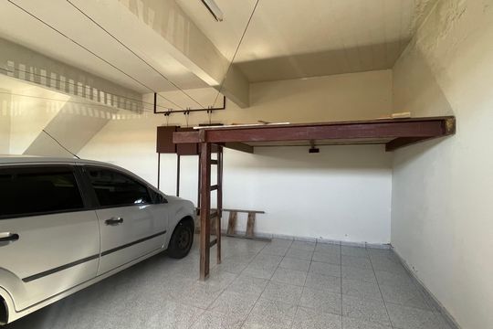 Garagem de casa à venda com 6 quartos, 400m² em Tauá, Rio de Janeiro