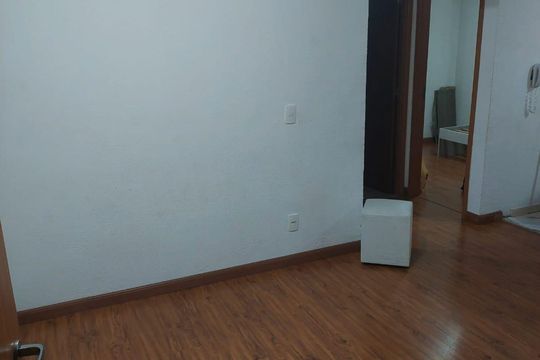 Sala de apartamento para alugar com 2 quartos, 42m² em Água Chata, Guarulhos