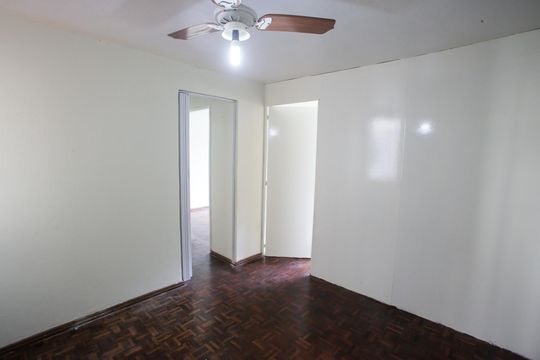 Sala de apartamento para alugar com 2 quartos, 41m² em Taquara, Rio de Janeiro