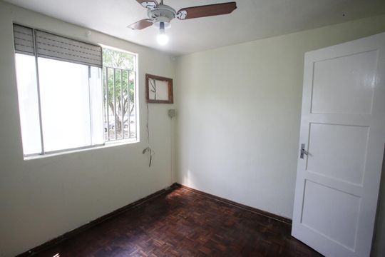 Quarto 2 de apartamento para alugar com 2 quartos, 41m² em Taquara, Rio de Janeiro