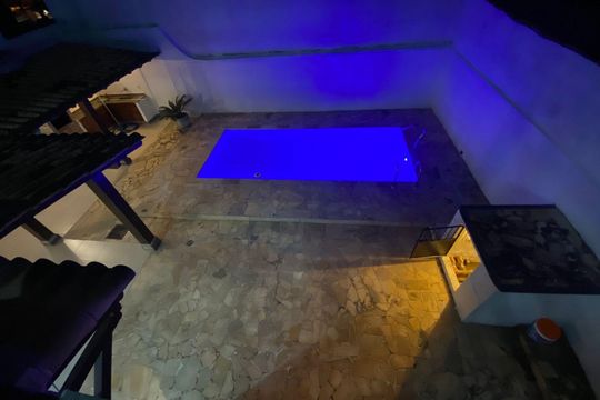 Área externa de casa à venda com 5 quartos, 272m² em Piratininga, Niterói