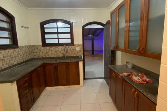 Cozinha de casa à venda com 5 quartos, 272m² em Piratininga, Niterói