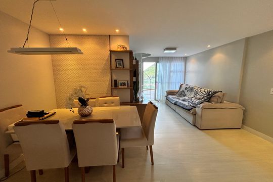 Sala de apartamento à venda com 4 quartos, 122m² em Recreio dos Bandeirantes, Rio de Janeiro