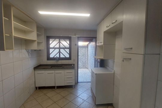 Cozinha de casa de condomínio à venda com 3 quartos, 75m² em Tanque, Rio de Janeiro