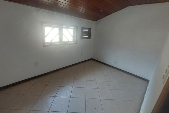 Quarto de casa de condomínio à venda com 3 quartos, 75m² em Tanque, Rio de Janeiro