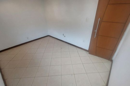 Quarto de casa de condomínio à venda com 3 quartos, 75m² em Tanque, Rio de Janeiro