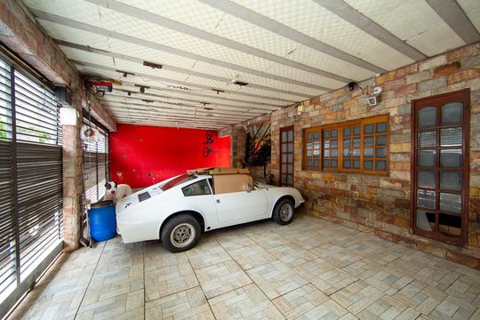GARAGEM de casa à venda com 10 quartos, 1200m² em Padre Eustáquio, Belo Horizonte