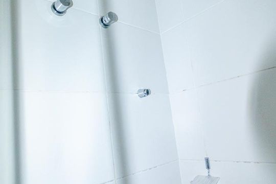 Banheiro Social de apartamento para alugar com 1 quarto, 32m² em Centro, Curitiba