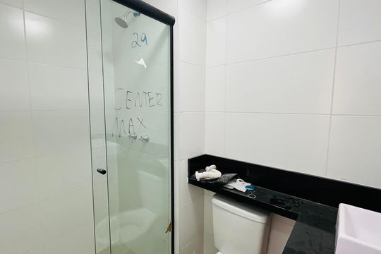 Banheiro Corredor de apartamento à venda com 2 quartos, 80m² em Conceicao, Campinas