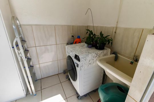 Edicula - Area de Serviço de casa à venda com 4 quartos, 120m² em Parque Regina, São Paulo