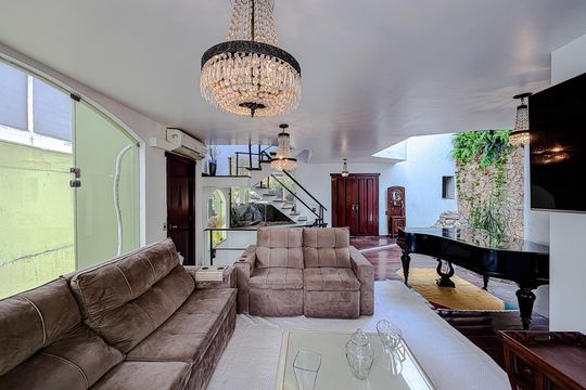 Casa para alugar com 3 quartos, 920m² em Vila Mariana, São Paulo