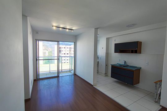 Sala de apartamento à venda com 2 quartos, 50m² em Pechincha, Rio de Janeiro