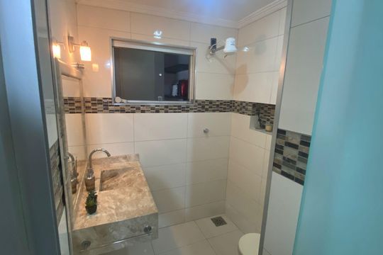 Banheiro de casa para alugar com 2 quartos, 360m² em Centro, Betim