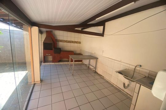 Área externa de casa para alugar com 2 quartos, 360m² em Centro, Betim