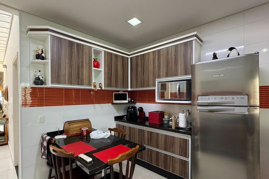 Casa à venda com 3 quartos, 400m² em Planalto, São Bernardo do Campo