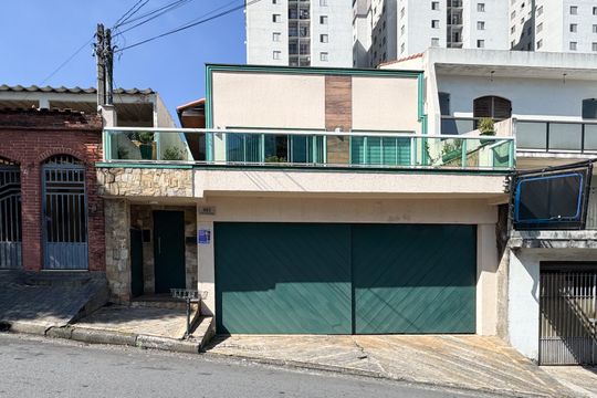 Fachada de casa à venda com 3 quartos, 400m² em Planalto, São Bernardo do Campo