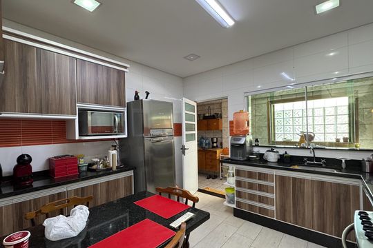 Casa à venda com 3 quartos, 400m² em Planalto, São Bernardo do Campo