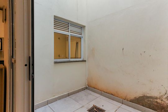 Varanda de kitnet/studio à venda com 1 quarto, 27m² em Jardim Trussardi, São Paulo