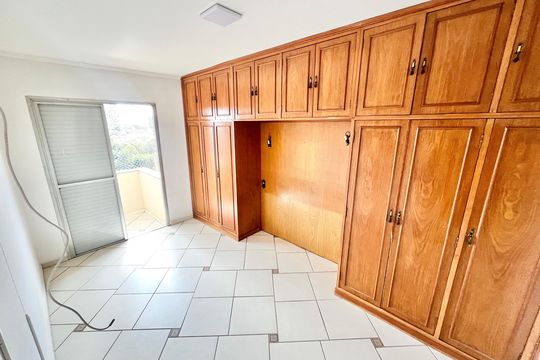 Quarto 1 de apartamento à venda com 2 quartos, 74m² em Vila Vitorio Mazzei, São Paulo