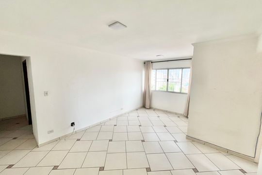 Sala de apartamento à venda com 2 quartos, 74m² em Vila Vitorio Mazzei, São Paulo