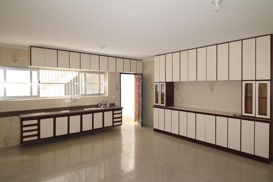 Cozinha de casa para alugar com 6 quartos, 293m² em Jardim São Paulo, São Paulo