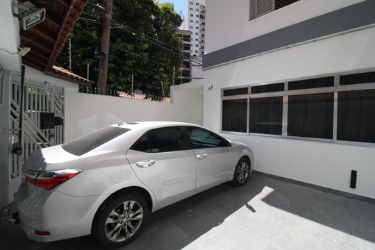 Garagem de casa para alugar com 6 quartos, 293m² em Jardim São Paulo, São Paulo