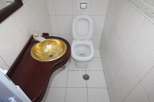 Lavabo de casa para alugar com 6 quartos, 293m² em Jardim São Paulo, São Paulo