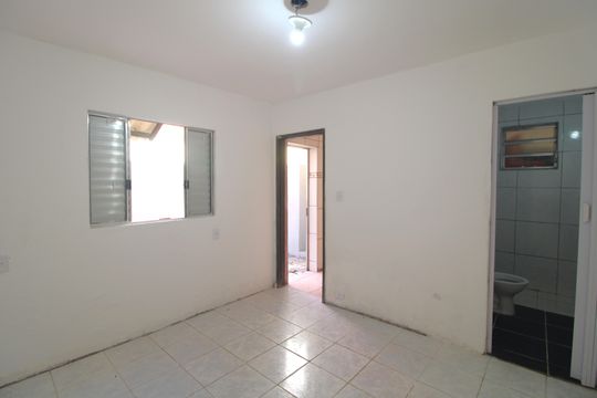 Sala/Quarto de casa para alugar com 1 quarto, 40m² em Jardim Nizia, São Paulo