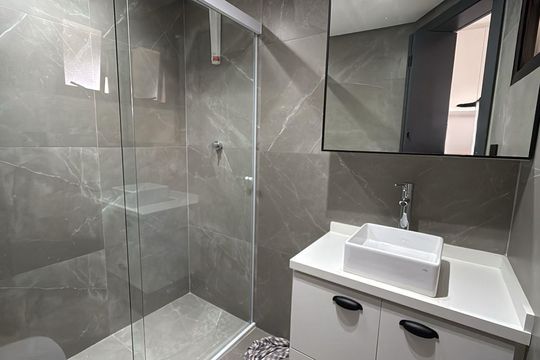 Banheiro de apartamento à venda com 2 quartos, 120m² em Vila Galvão, Guarulhos